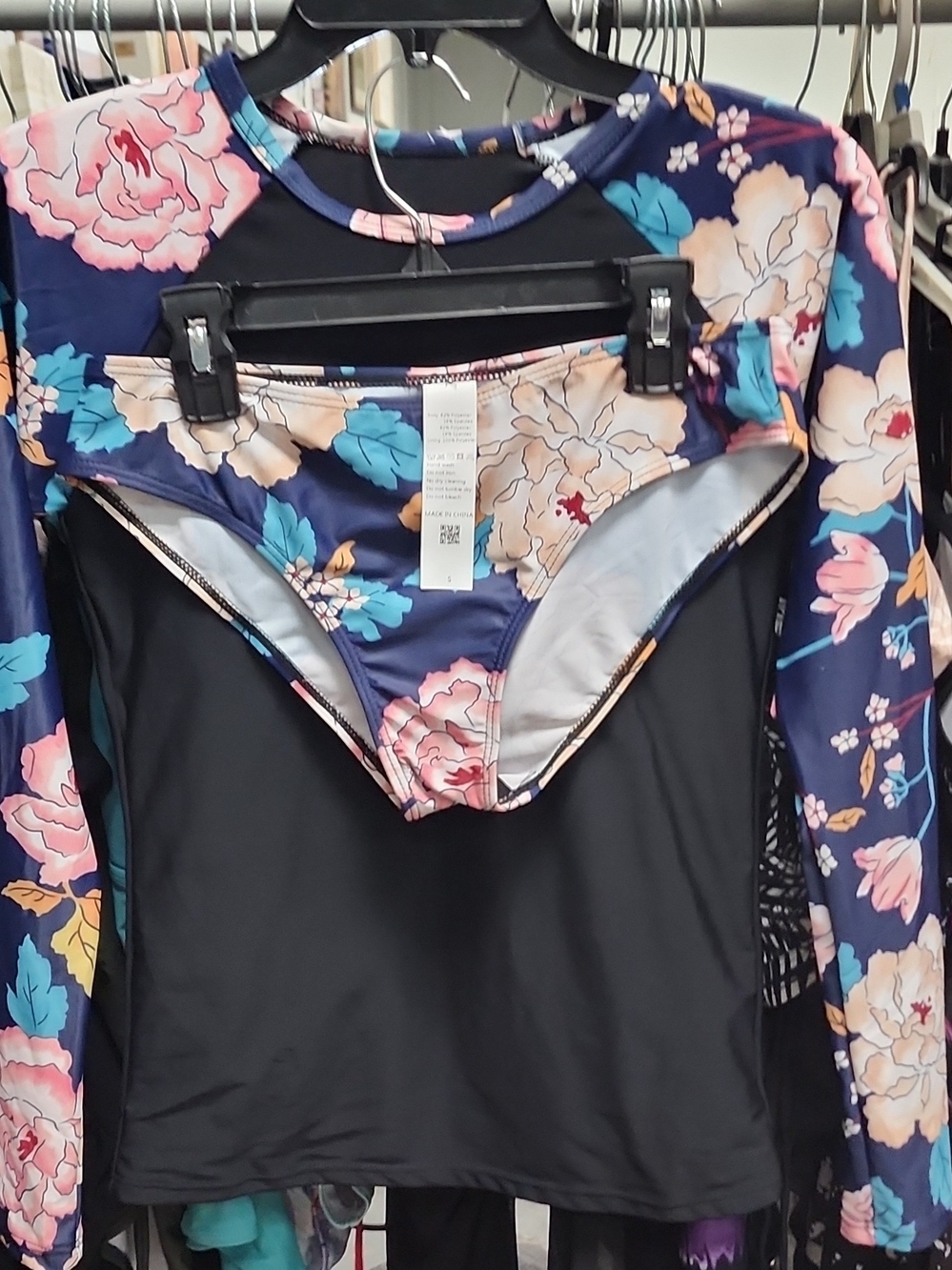 NESY Black Top - S
